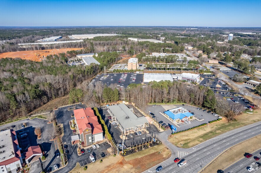 More Photos Of 620 Bullsboro Dr, Newnan Hotel For Sale
