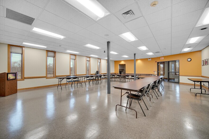 More Photos Of 17430 Dixie Highway, East Hazel Crest Healthcare For Sale