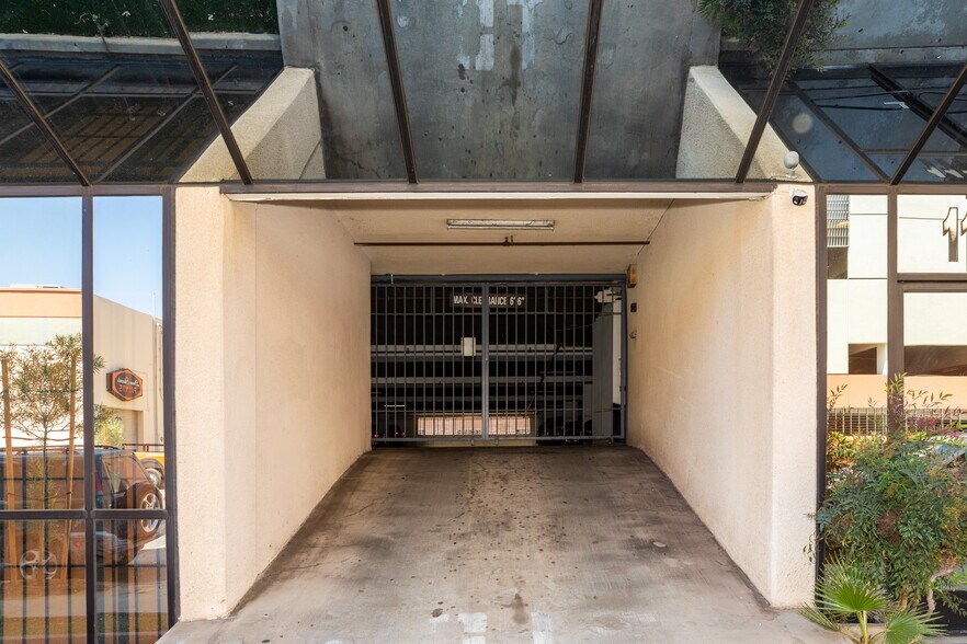 More Photos Of 111 N Jackson St, Glendale Office For Sale