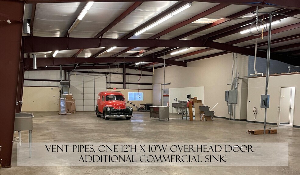 More Photos Of 632 Fm 2093, Fredericksburg Warehouse For Lease