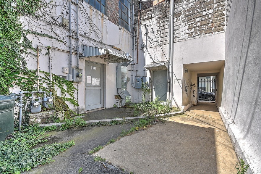 More Photos Of 531 State St, Bristol Storefront Retail Office For Sale