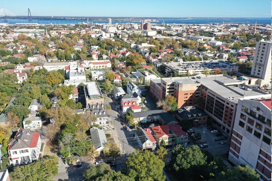 More Photos Of 162 Ashley Ave, Charleston Medical For Lease