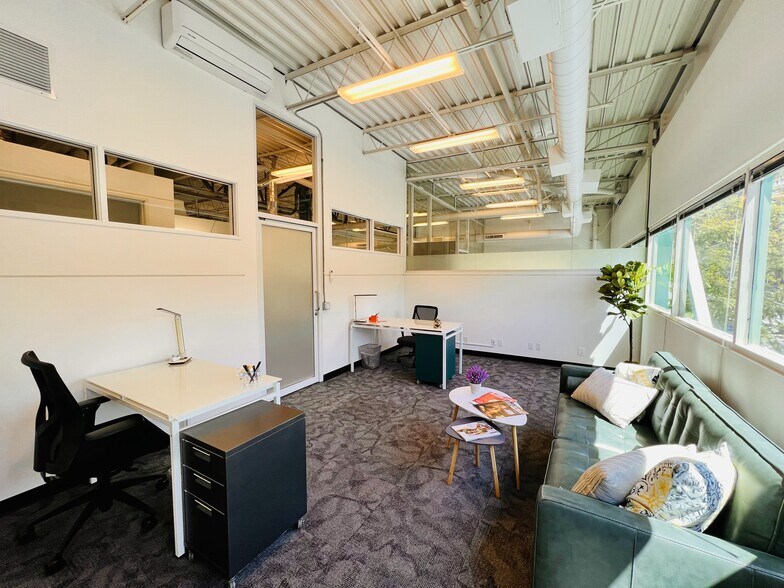 More Photos Of 10549-10555 Jefferson Blvd, Culver City Unknown For Lease