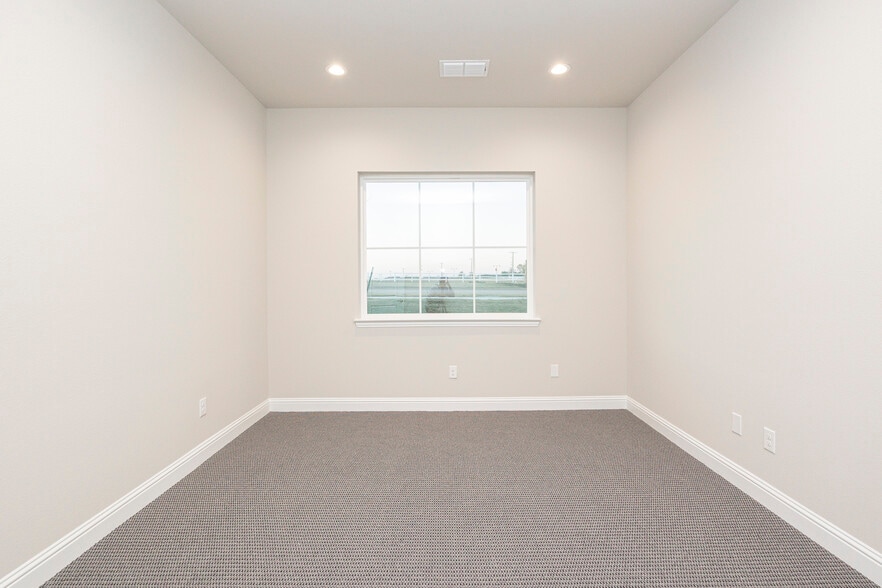 More Photos Of 6000 Alma Rd, McKinney Office For Lease