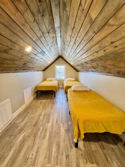 More Photos Of 19431 Highway J, Monroe City Hotel For Sale