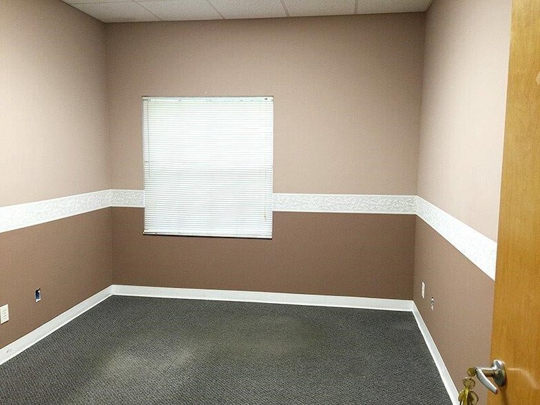 More Photos Of 166 E Bloomingdale Ave, Brandon Medical For Lease