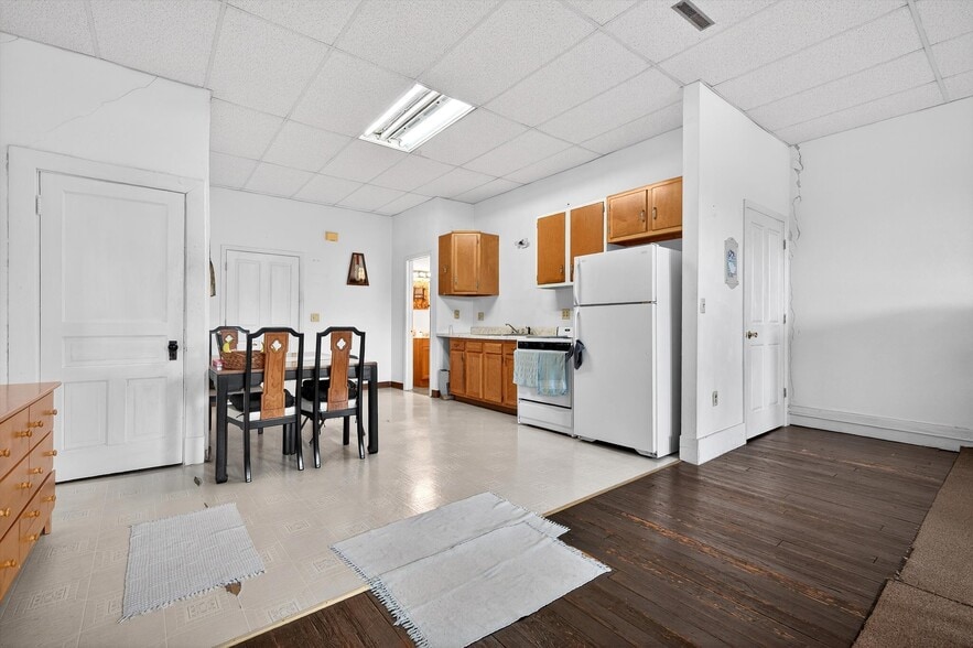 More Photos Of 210 E 5th Ave, Tarentum Office For Sale