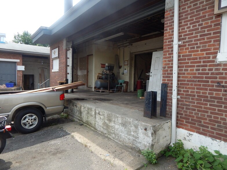 More Photos Of 209 Center St, Bridgeport Warehouse For Sale