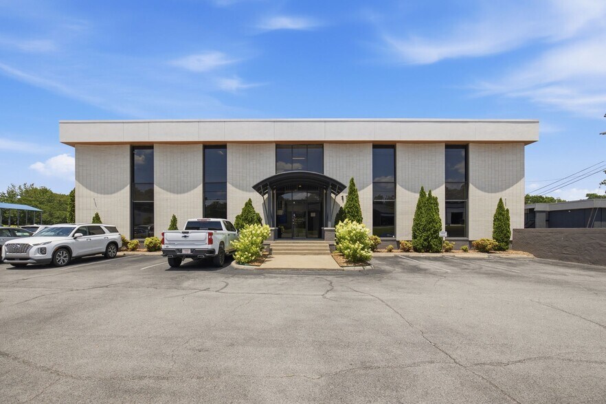 More Photos Of 176 Thompson Ln, Nashville Office Residential For Sale