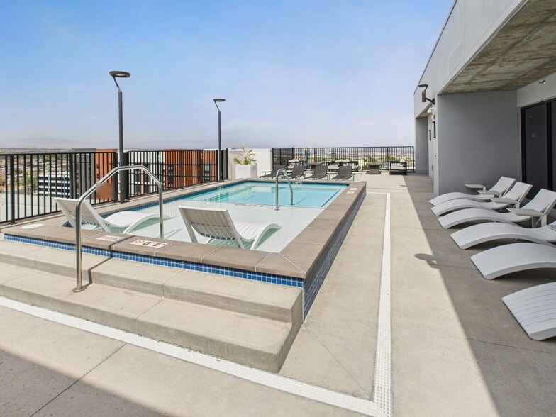 More Photos Of 215-219 S Water St, Henderson Apartments For Sale