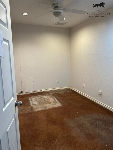 More Photos Of 5929 50th St, Lubbock Service For Lease