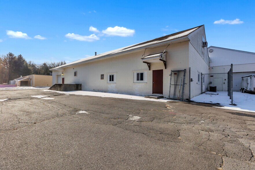 More Photos Of 96A Mainline Dr, Westfield Warehouse For Lease