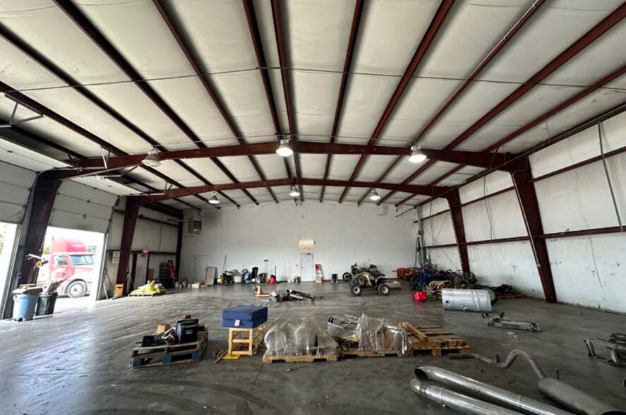 More Photos Of 6720 Kilby Rd, Harrison Industrial For Lease