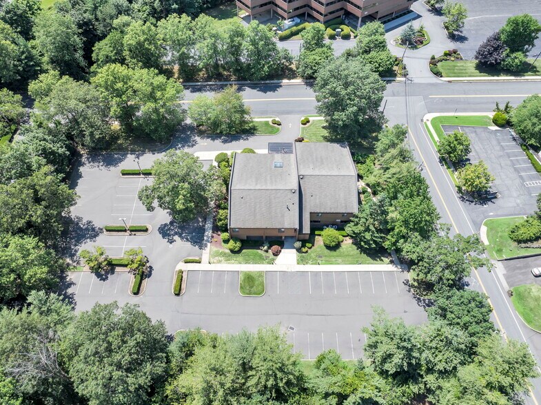 More Photos Of 99 Dutch Hill Rd, Orangeburg Medical For Sale