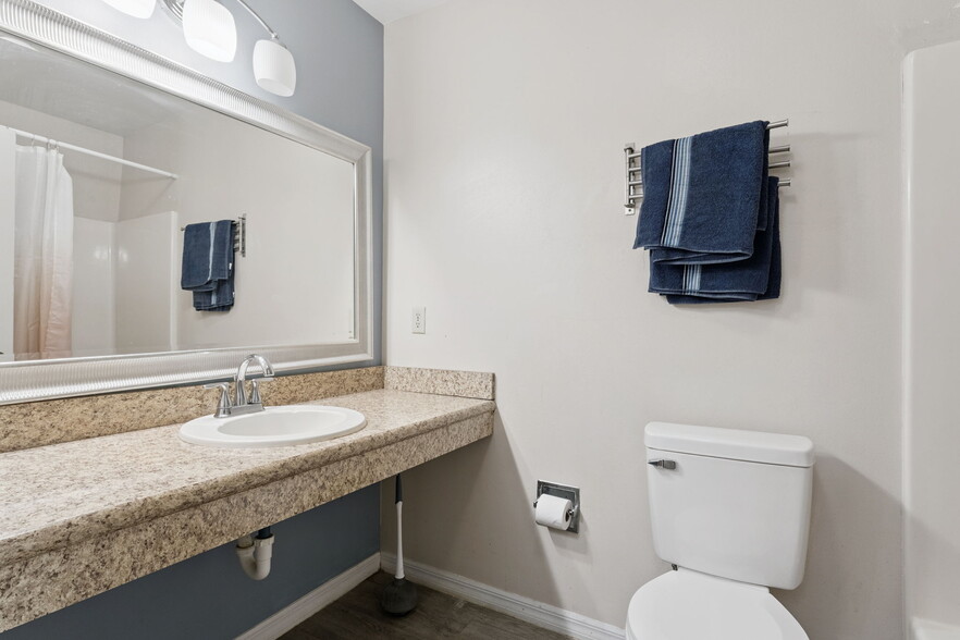 More Photos Of 3220 S Fiske Blvd, Rockledge Hotel For Sale