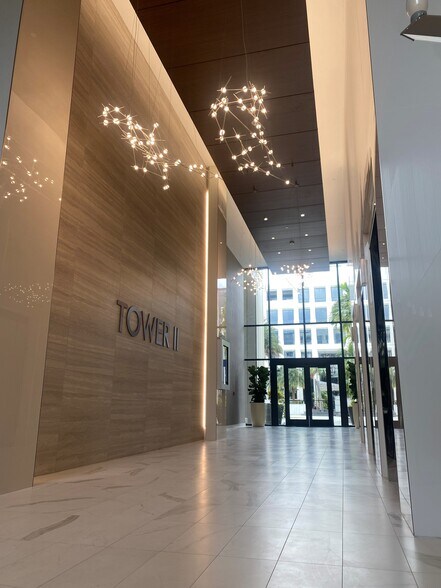 More Photos Of 5100 Town Center Cir, Boca Raton Office For Lease