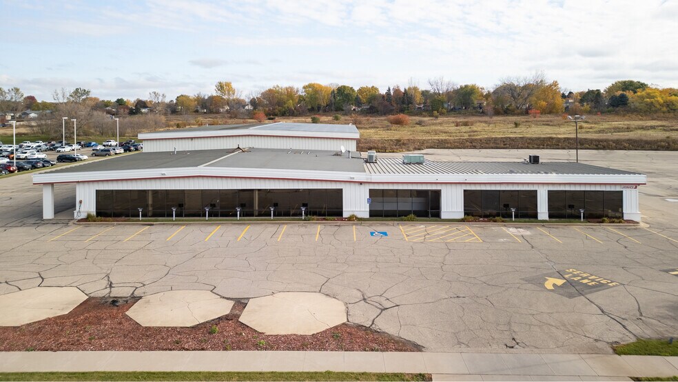 More Photos Of 4444 Highway 52 N, Rochester Auto Dealership For Sale