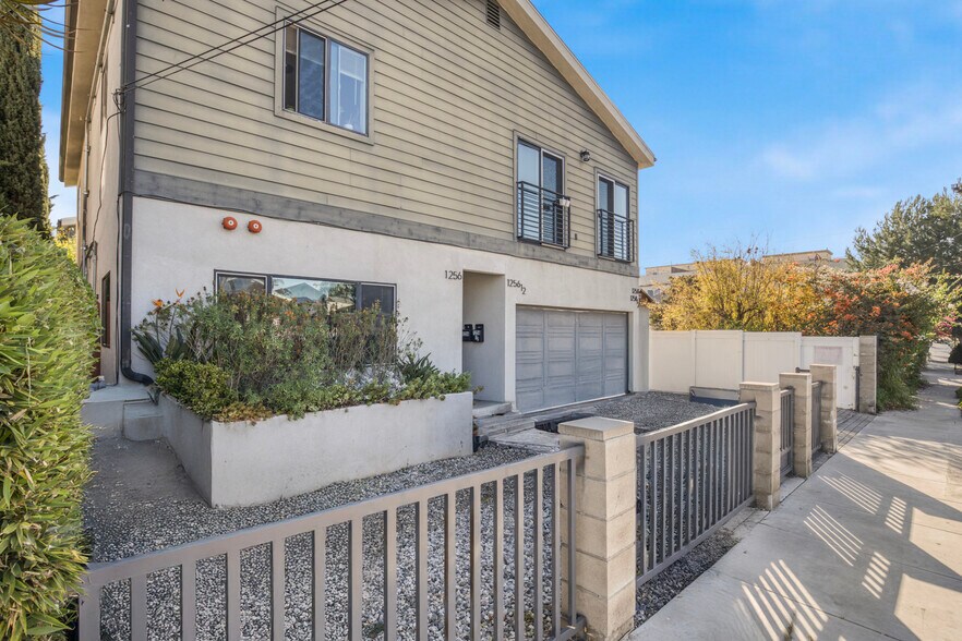 More Photos Of 1256 N Hobart Blvd, Los Angeles Apartments For Sale
