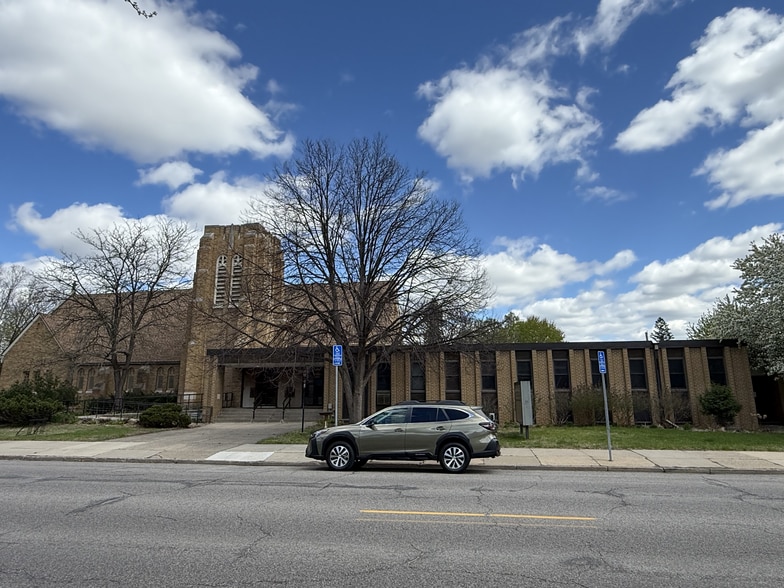 Primary Photo Of 4501 Bloomington Ave, Minneapolis Religious Facility For Sale