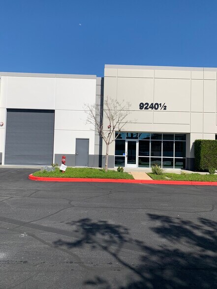 More Photos Of 9220-9268 1/2 Hall Rd, Downey Manufacturing For Lease