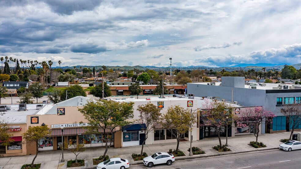 More Photos Of 9468-9472 Magnolia Ave, Riverside Storefront For Lease