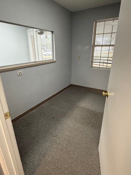 More Photos Of 4828 Davis Hwy, Pensacola Medical For Lease