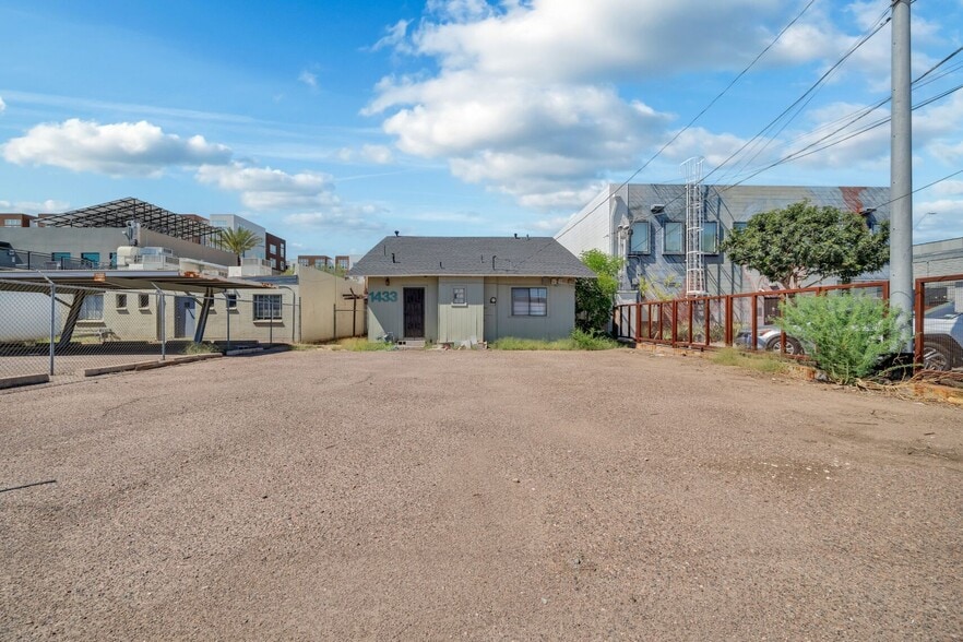 More Photos Of 1433 N 1st St, Phoenix General Retail For Sale