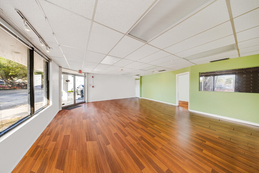 More Photos Of 1235 SW 22nd St, Miami Office For Lease