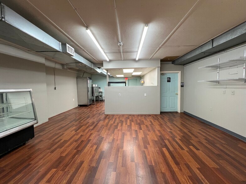 More Photos Of 128 Pleasant View Ave, Smithfield Freestanding For Lease