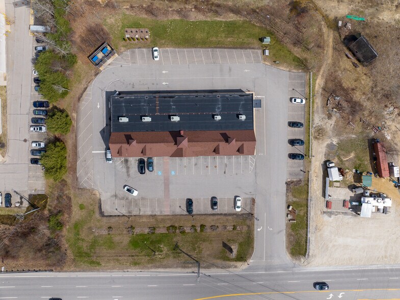 More Photos Of 71 Calef Hwy, Lee Storefront Retail Office For Lease