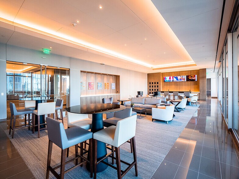 More Photos Of 1900 N Pearl St, Dallas Office For Lease