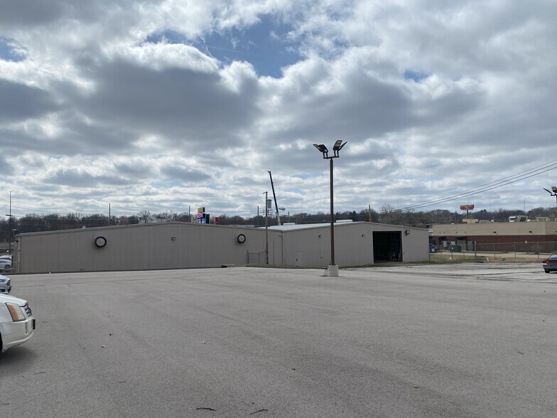 More Photos Of , Saint Louis Industrial For Sale