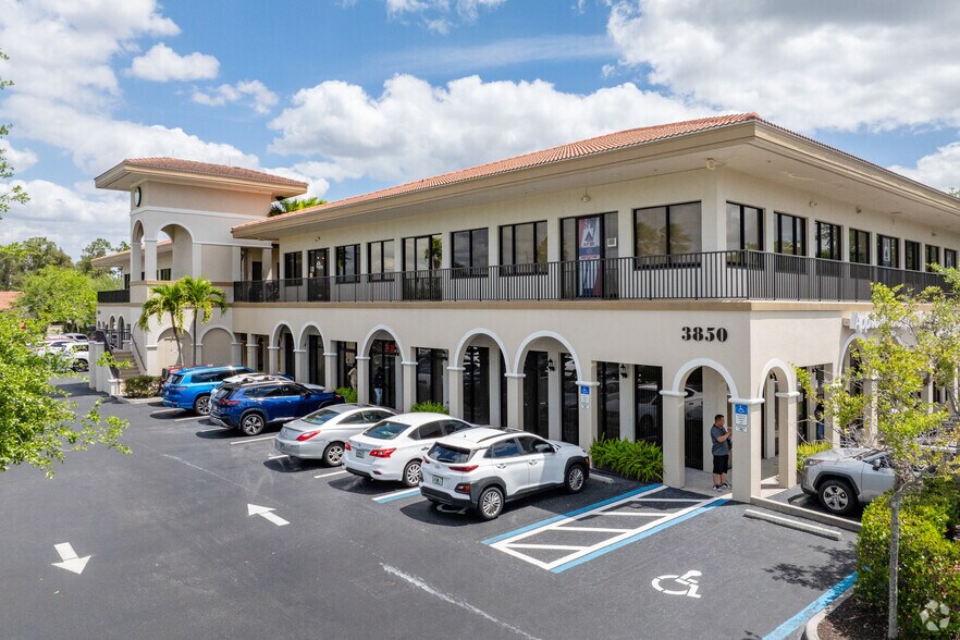 Primary Photo Of 3850-3860 Colonial Blvd, Fort Myers Medical For Lease