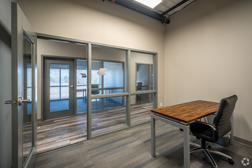 More Photos Of 15500 Voss Rd, Sugar Land Unknown For Sale