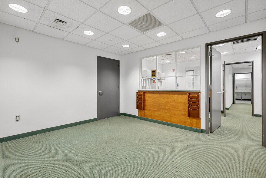 More Photos Of 1 Hanson Pl, Brooklyn Apartments For Sale