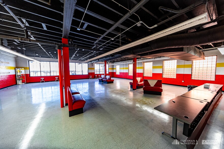 More Photos Of 5100 St Clair Ave, Cleveland Showroom For Lease