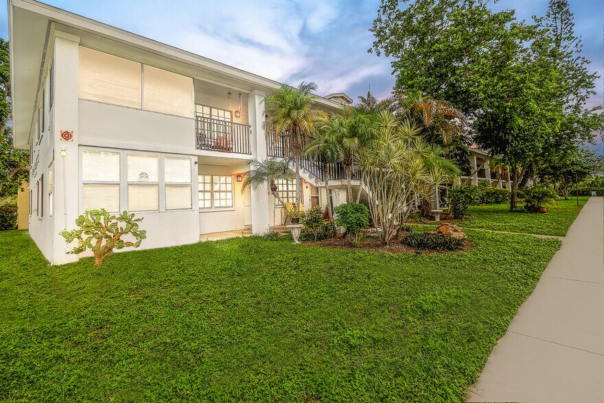 More Photos Of 2566 Harn BLVD, Clearwater Apartments For Sale