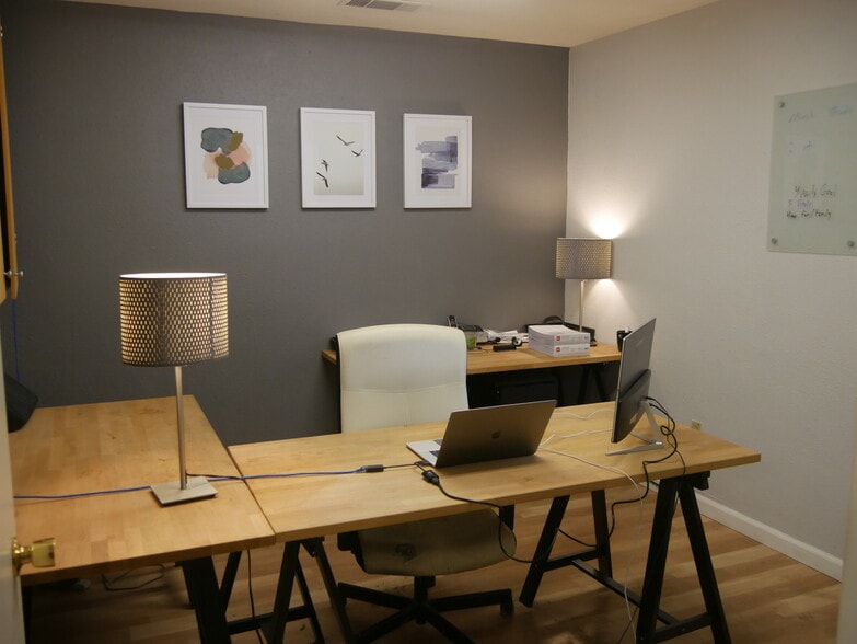 More Photos Of 720 Olive Dr, Davis Warehouse For Lease