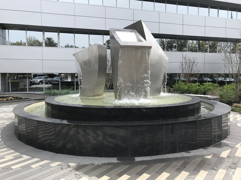 More Photos Of 225 Broadhollow Rd, Melville Office For Lease