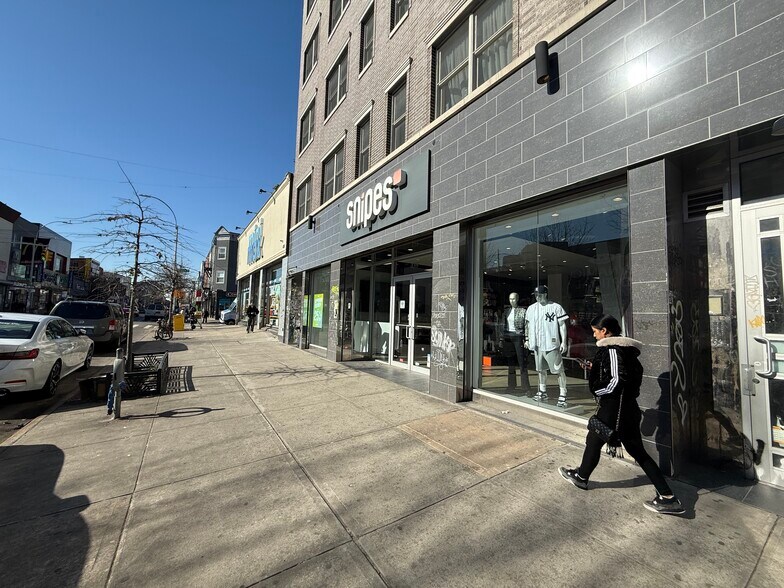 More Photos Of 437 Knickerbocker Ave, Brooklyn Storefront For Lease