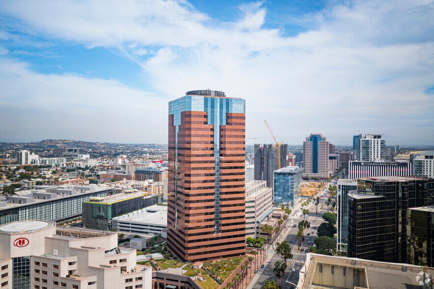 More Photos Of 1 World Trade Ctr, Long Beach Coworking Space