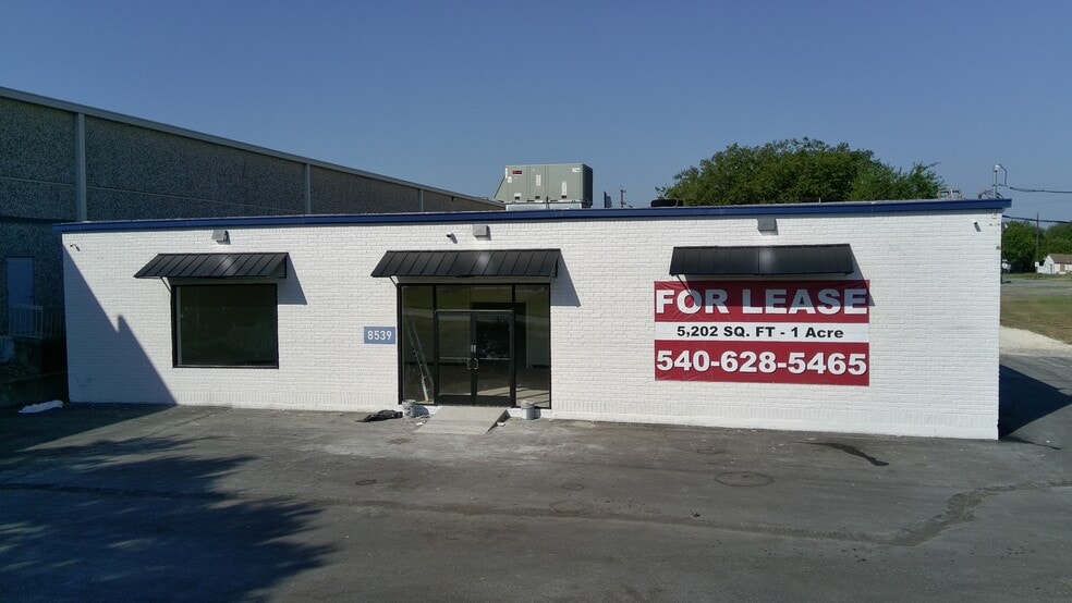More Photos Of 8539 NE Loop 410, San Antonio Service For Lease