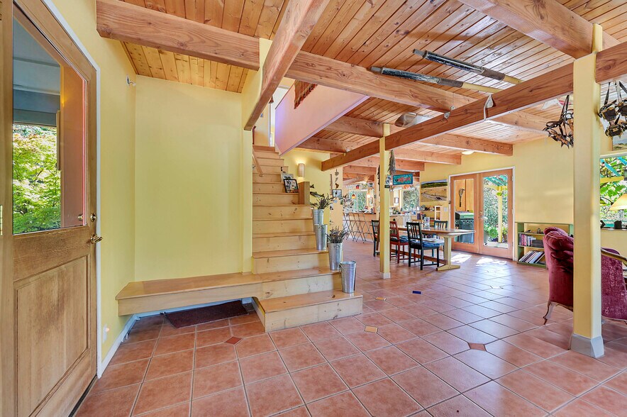 More Photos Of 1673 Woodland Dr, Port Townsend Winery Vineyard For Sale