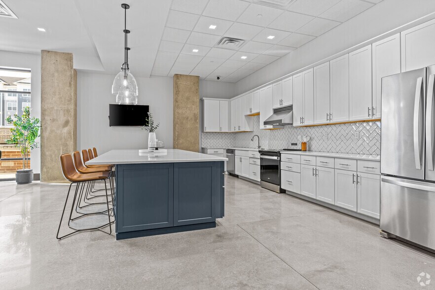 More Photos Of 3061 Godwin Blvd, Suffolk Multifamily For Sale