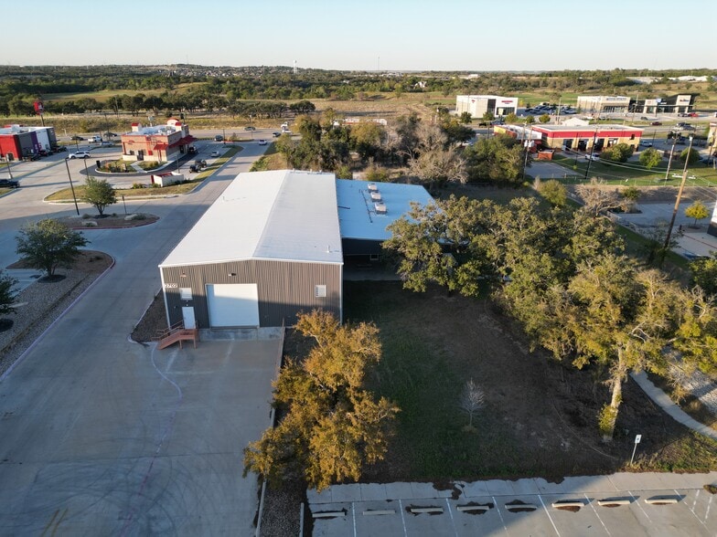 More Photos Of 2702 Fort Worth Hwy, Hudson Oaks Warehouse For Sale