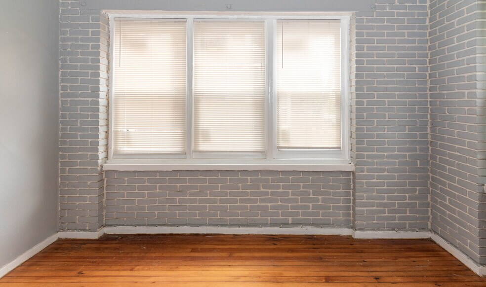 More Photos Of 3210-3212 Walbrook Ave, Baltimore Apartments For Sale