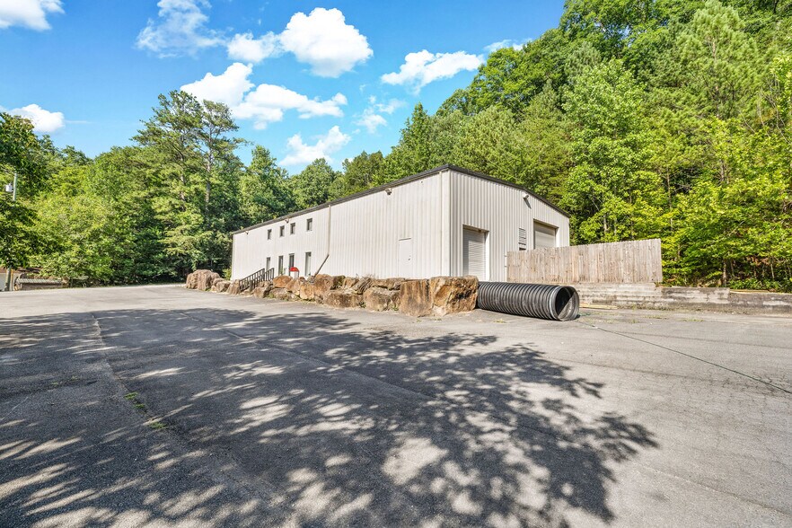 More Photos Of 10360 AL-227, Albertville Specialty For Sale