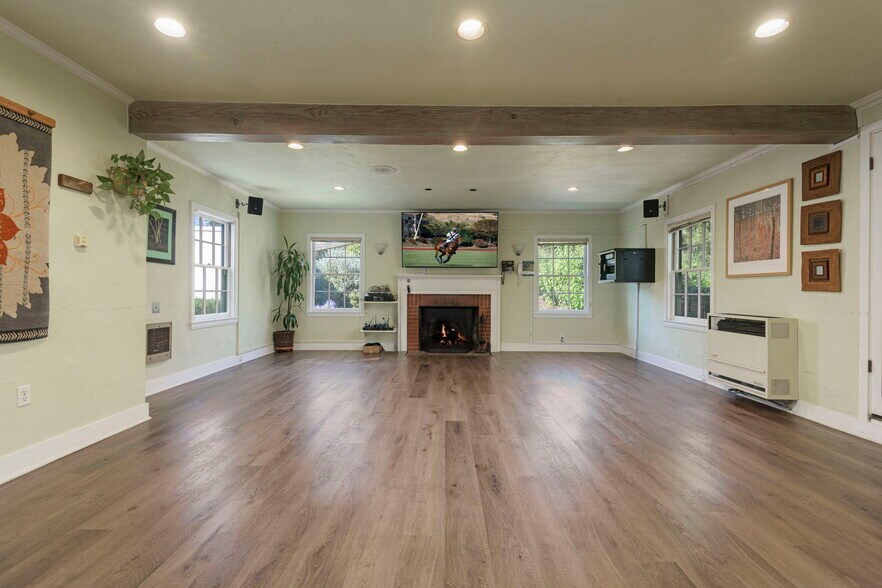 More Photos Of 249 Lambert Rd, Carpinteria Specialty For Sale