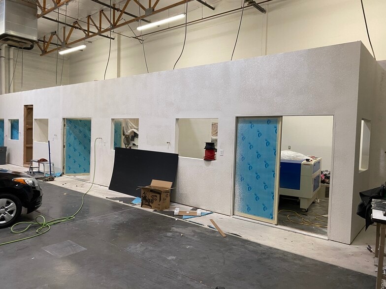 More Photos Of 9123 E Southern Ave, Mesa Showroom For Lease