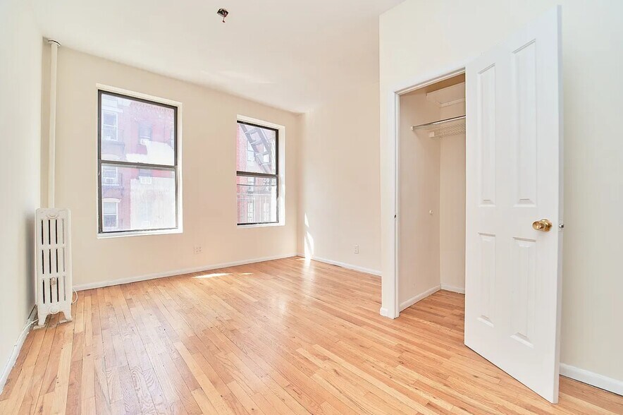 More Photos Of 239 W 20th St, New York Apartments For Sale